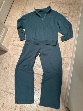 ALO Yoga Teal Quarter-Zip Pullover & Wide-Leg Joggers Set